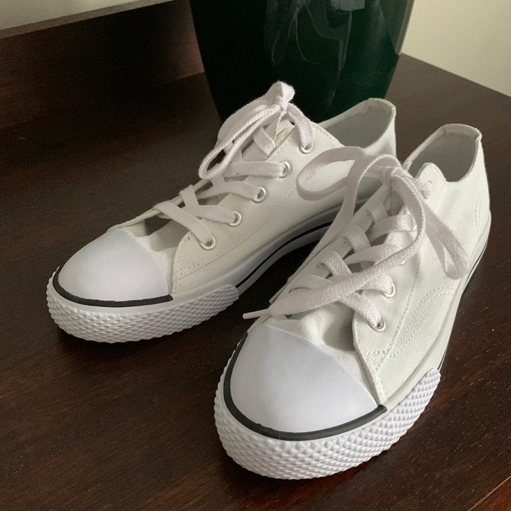 Airwalk | women’s size 5 | Children’s size 4